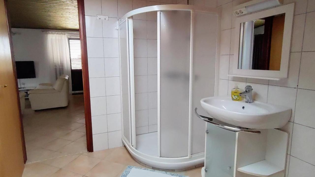 Apartament House Elan Kornić Zewnętrze zdjęcie