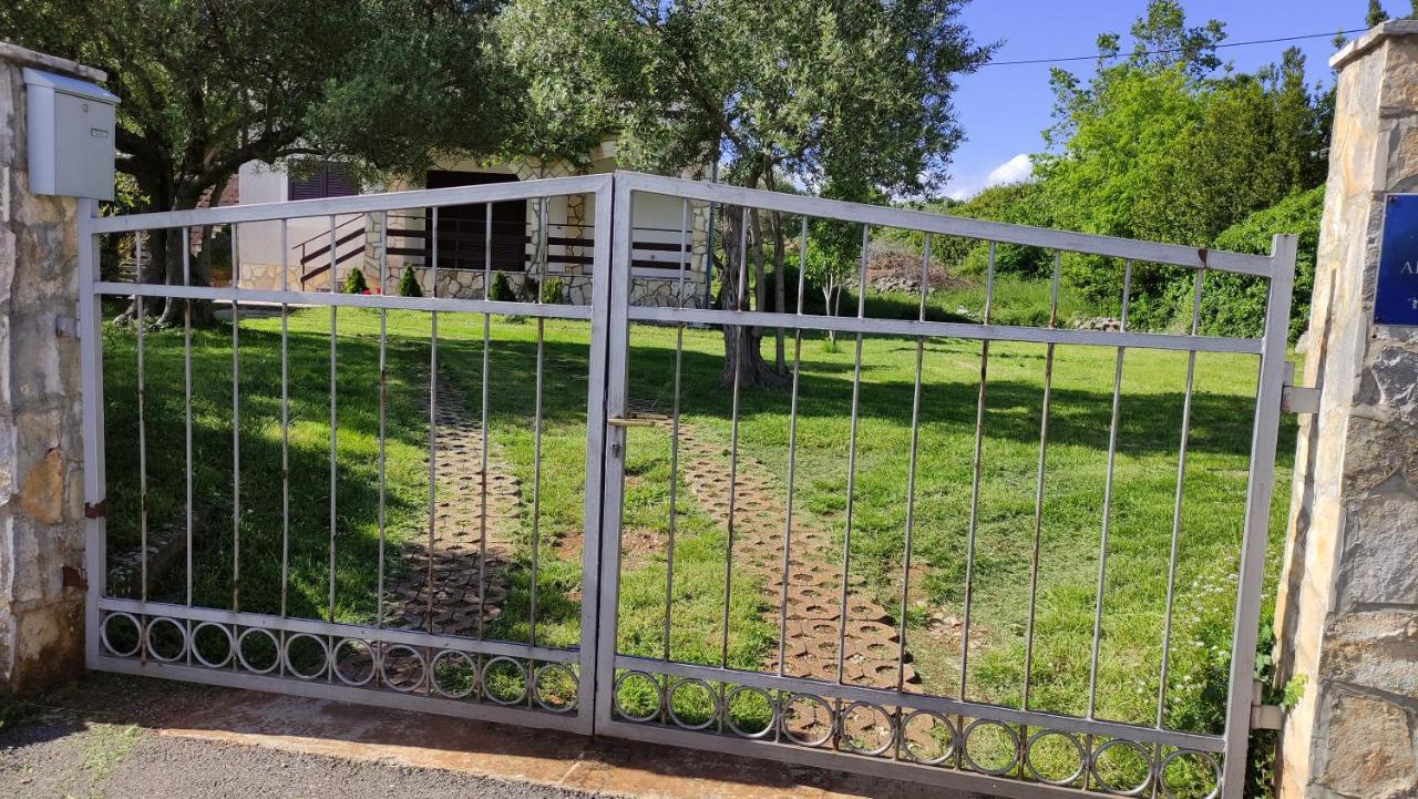 Apartament House Elan Kornić Zewnętrze zdjęcie